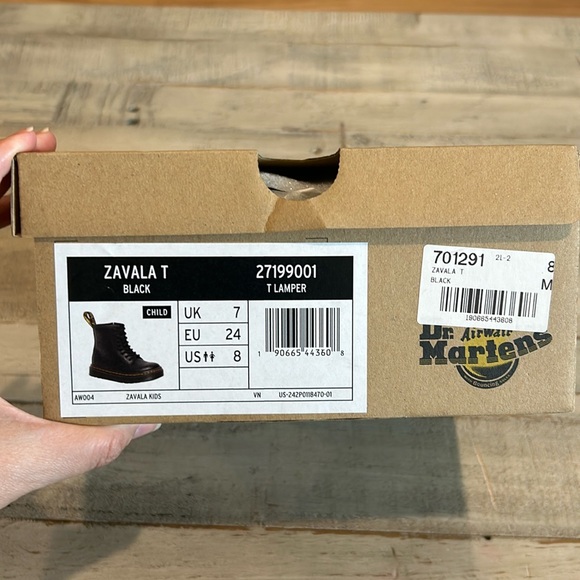 Dr. Martens- size 8 toddler - Picture 3 of 6